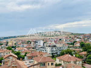 ТРИстаен обзаведен апартамент в САНИРАН БЛОК в Меден Рудник зона А!